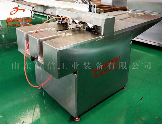 香（xiāng）腸紮線機
